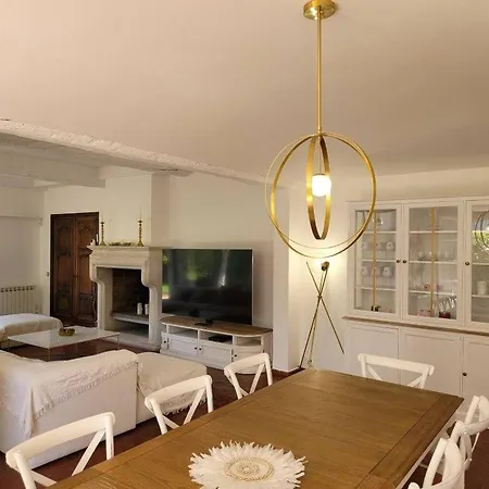 Les Pins : De Charme Avec Piscine Holiday home *