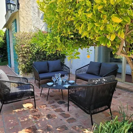 Les Pins : De Charme Avec Piscine Holiday home Juan-les-Pins